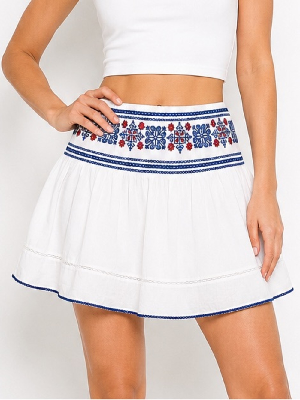 Aritzia Sunday Best Cadence Embroidered Cotton Mini Skirt NWT Size 10